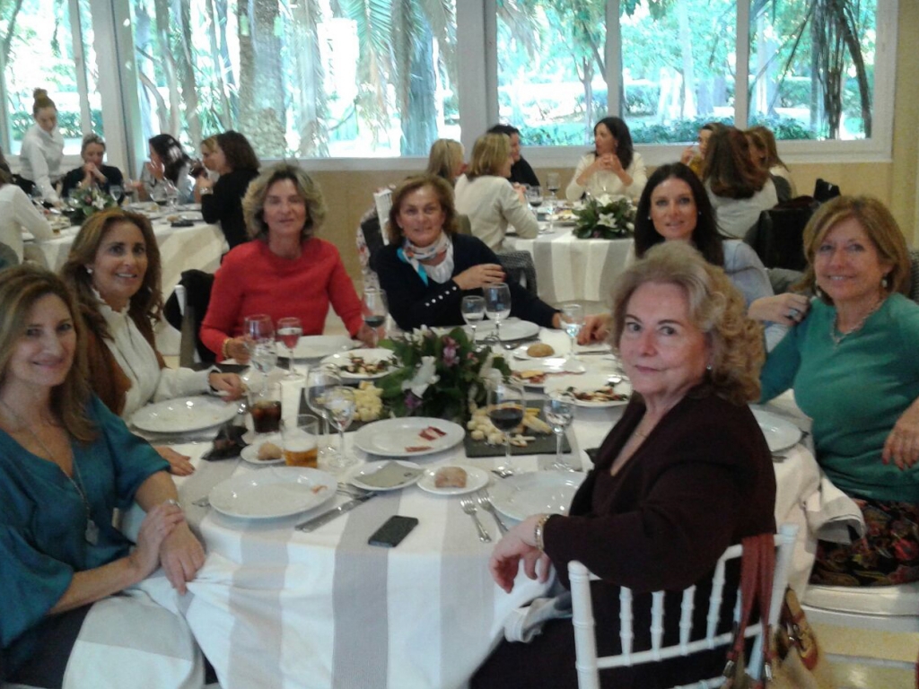 STACIA CONSULTORES ASISTE A UN ENCUENTRO DE MUJERES EMPRESARIAS JUNTO A LA MINISTRA FÁTIMA BÁÑEZ