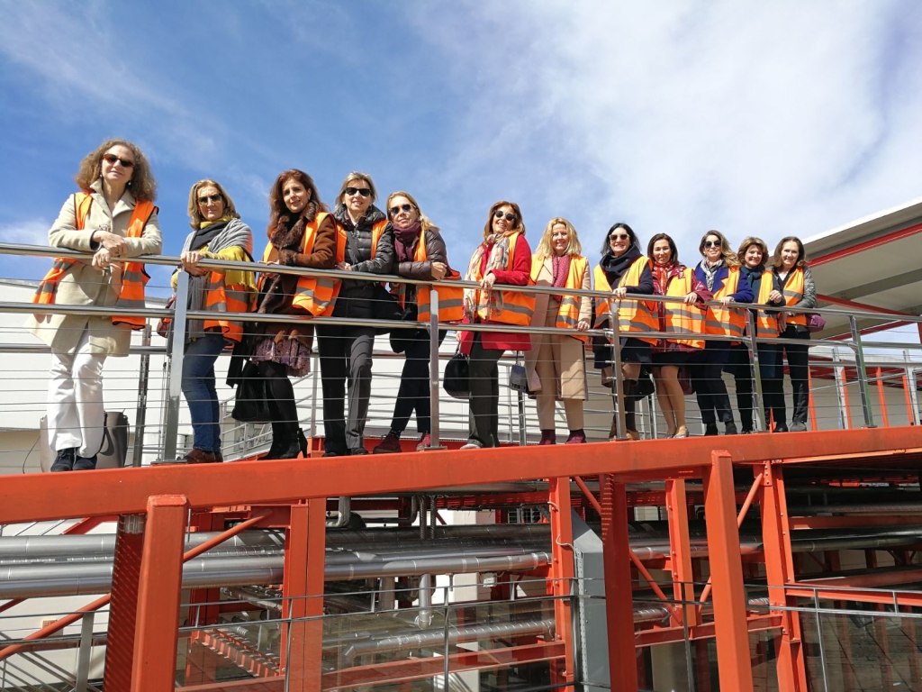 LA ASOCIACIÓN MUJER Y TRABAJO VISITA LAS NUEVAS INSTALACIONES DE HEINEKEN EN SEVILLA