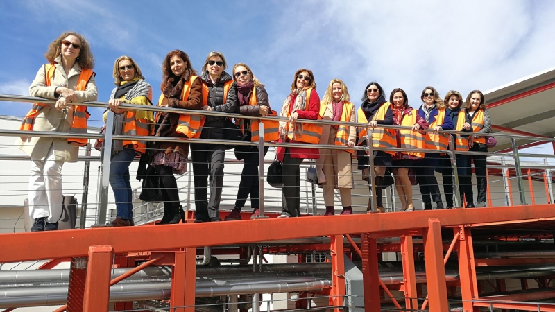 LA ASOCIACIÓN MUJER Y TRABAJO VISITA LAS NUEVAS INSTALACIONES DE HEINEKEN EN SEVILLA