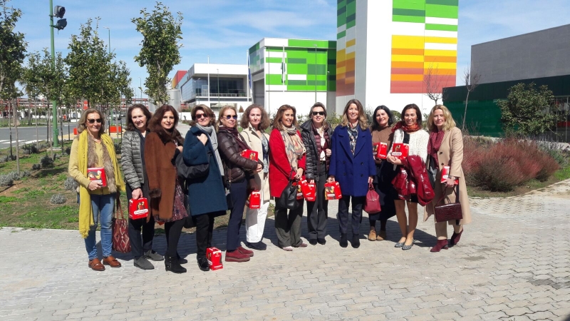 LA ASOCIACIÓN MUJER Y TRABAJO VISITA LAS NUEVAS INSTALACIONES DE HEINEKEN EN SEVILLA