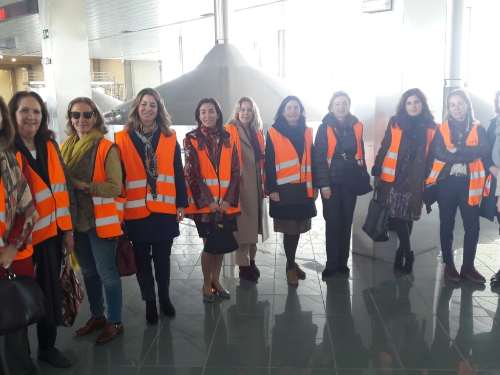 LA ASOCIACIÓN MUJER Y TRABAJO VISITA LAS NUEVAS INSTALACIONES DE HEINEKEN EN SEVILLA