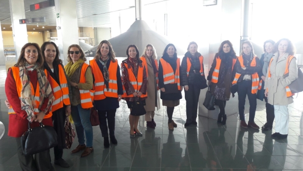 LA ASOCIACIÓN MUJER Y TRABAJO VISITA LAS NUEVAS INSTALACIONES DE HEINEKEN EN SEVILLA