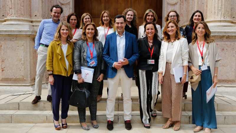 LA ASOCIACIÓN MUJER Y TRABAJO VISITA EL PARLAMENTO ANDALUZ