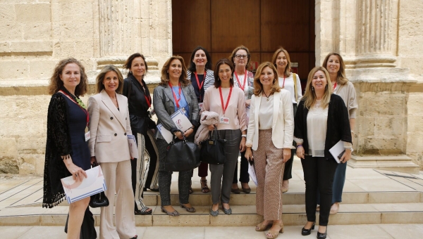 LA ASOCIACIÓN MUJER Y TRABAJO VISITA EL PARLAMENTO ANDALUZ